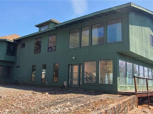 9176 Upper Lake Lucerne