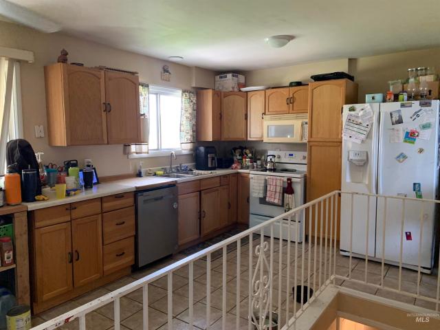 917 15th Dr