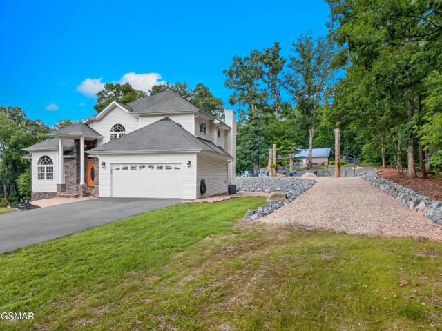 917 Crickett Drive