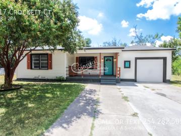 917 CROCKETT CT, 3 beds, 2 full baths