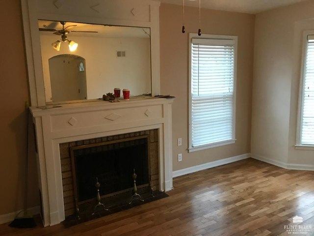 917 Bertrand St, Manhattan, KS 66502