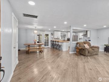 917 Dyer Road
