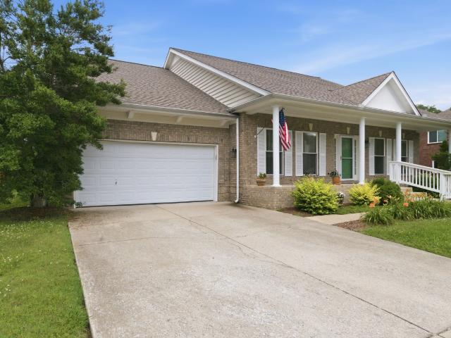 917 Falling Water Ct