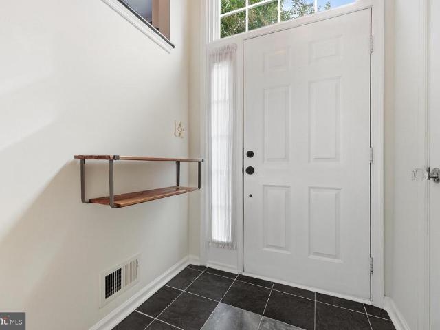 917 Halleck Drive