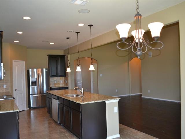 917 Swan Ridge Dr, Sherman, TX 75092 | MLS #21281