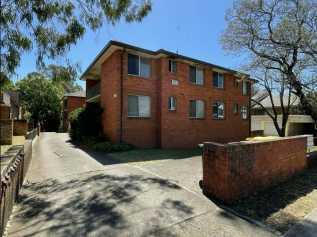 9/187 derby street, penrith nsw for rent lj hooker