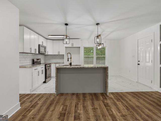 9181 Lee Road 72