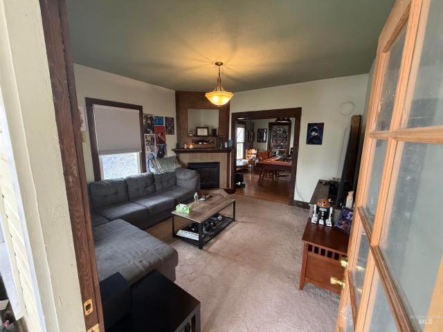 918 5th Street