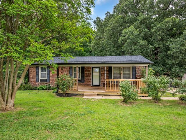 918 Cherokee Dr