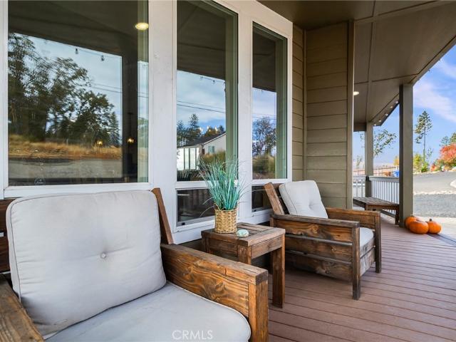 918 Deer Creek