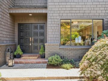 918 La Mesa Drive