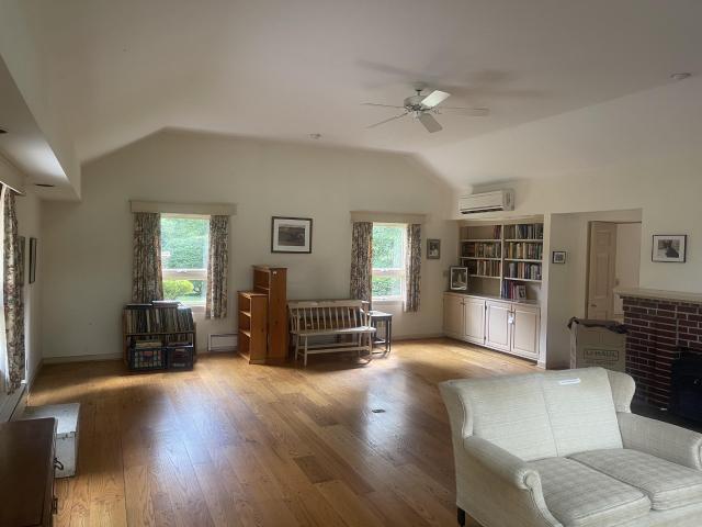 918 Merion Square Road