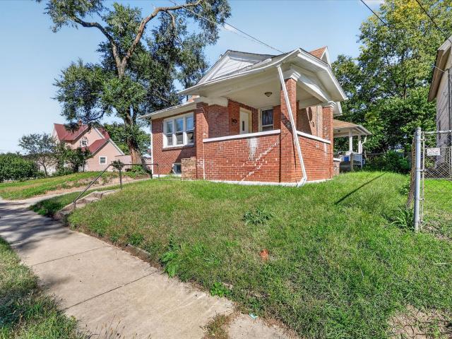 918 S 3rd Street