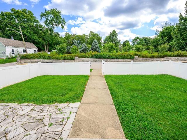 918 W 4Th Street