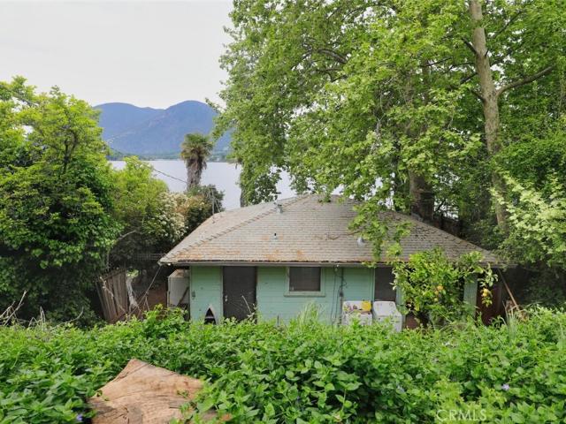 9195 Glenhaven