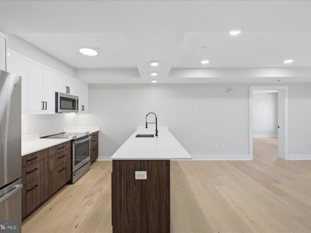 919 12th St NE, Unit 303, Washington, DC 20002 | MLS #DCDC2251