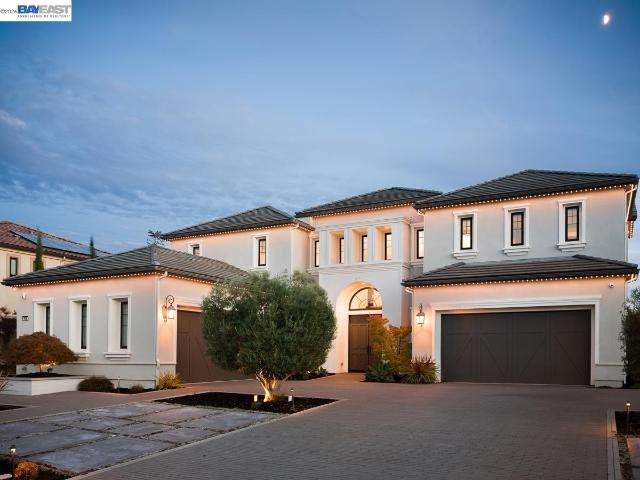 919 Connemara Ct