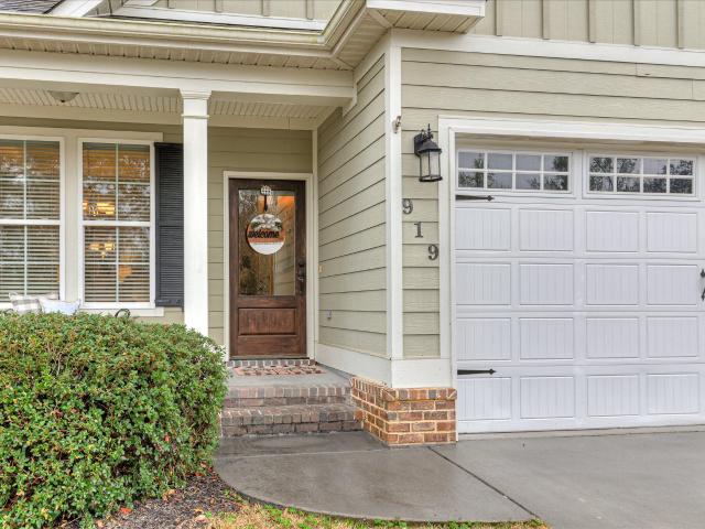 919 Pennington Way