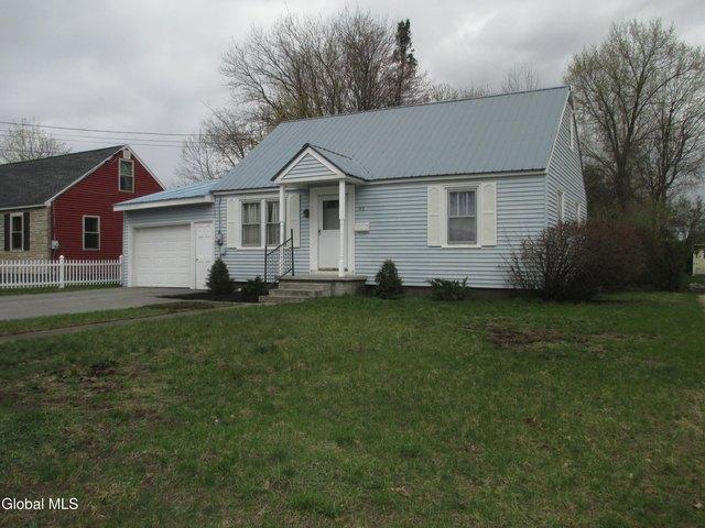 91 3rd St, Glens Falls, NY 12801