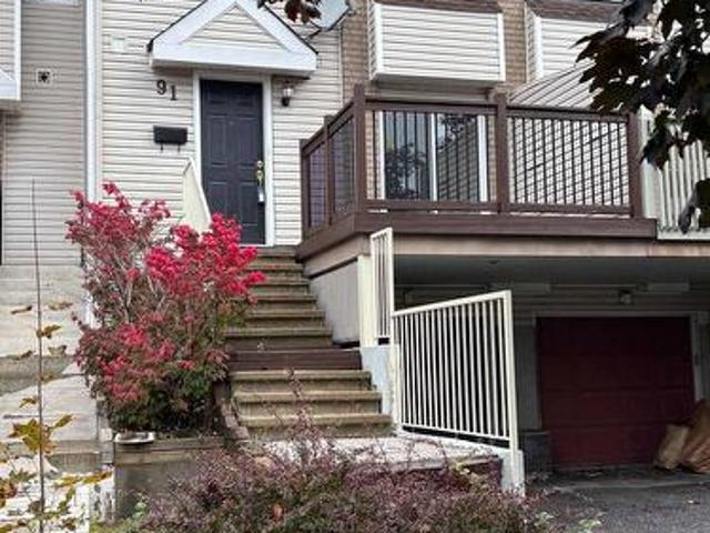 91 Thornbury Crescent, Ottawa, ON, K2G 6C4 house for sale | Listing ID X14081 | Royal LePage