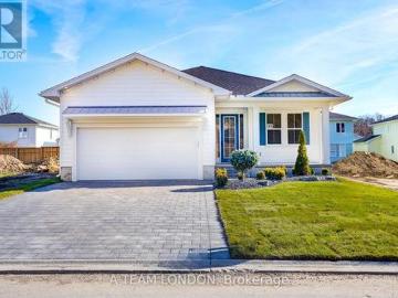 House for sale in Elgin, Ontario - Office room