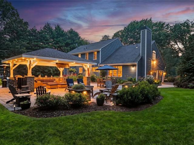 91 Woodridge Drive
