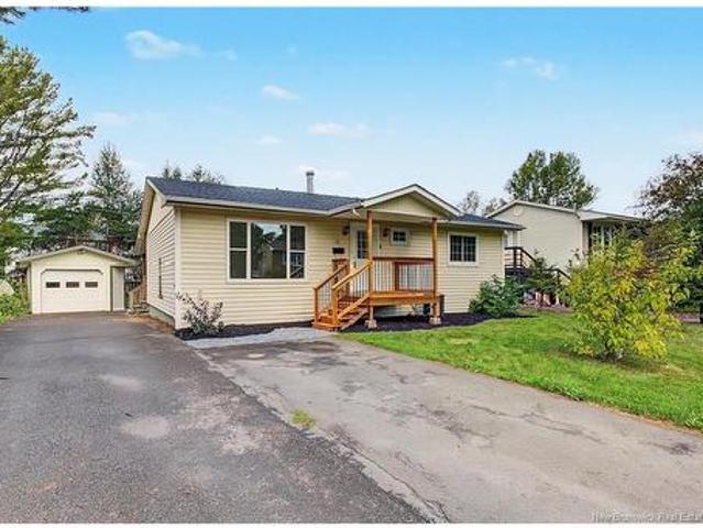 91 Bates St, Fredericton, NB, E3A 5B7 house for sale | Listing ID NB148024 | Royal LePage