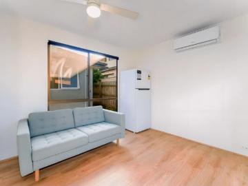 91 Benwerrin Drive, Melbourne