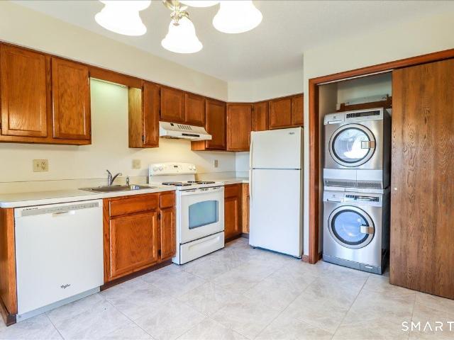 91 Beard Drive, New Milford, US, CT