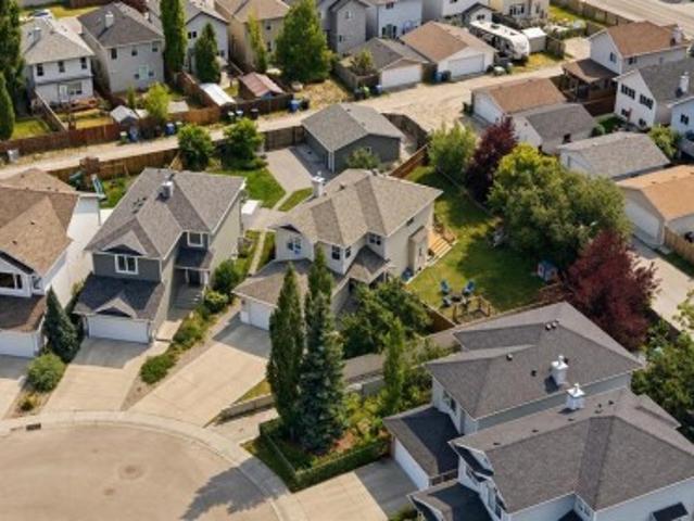 91 Bridleridge Crescent Sw, Calgary, AB, T2Y 4E9 house for sale | Listing ID A2318 | Royal LePage