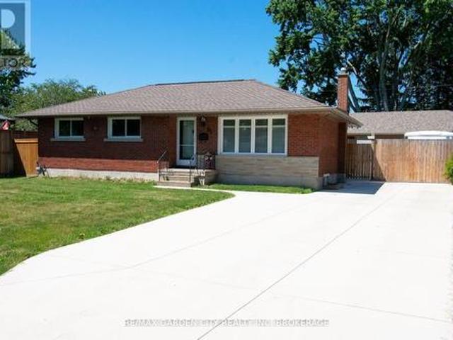 91 Crescent Drive, Welland Dain City, ON, L3B 2X4 house for sale | Listing ID X13643 | Royal LePage