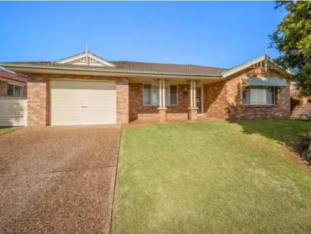91 Denton Park Drive, RUTHERFORD House for rent Listed by Jad.