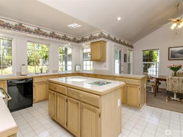 91 E Lake Forest Drive