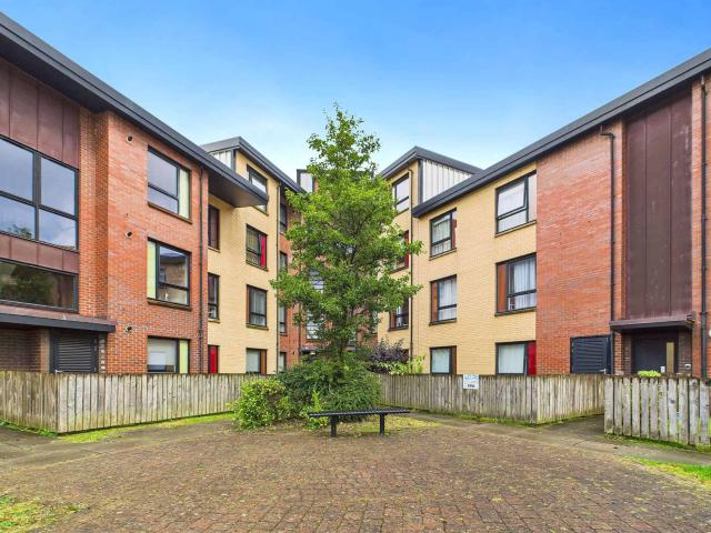 91 Elder Street – Fantastic Two Bed Flat To Let In Govan