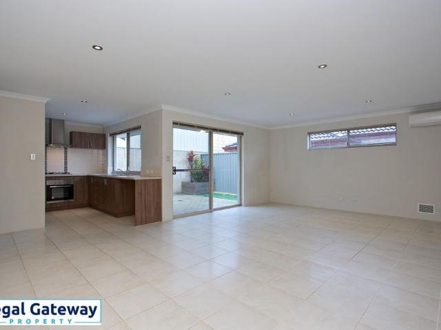 9/1 Humboldt Entrance, AUBIN GROVE WA 6164