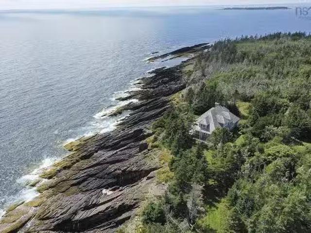 91 Ironbound Trail, East Ironbound Island, NS, B0J 3G0 house.