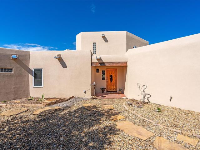 91 Private Drive 1613 B, Medanales, US, NM