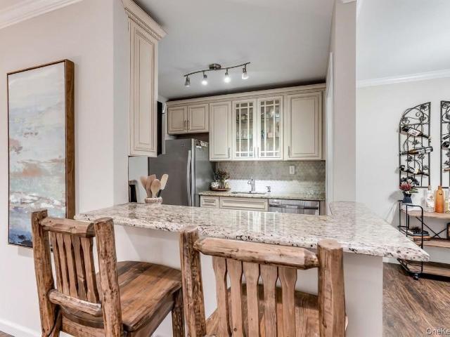 91 Richmond Boulevard 3A