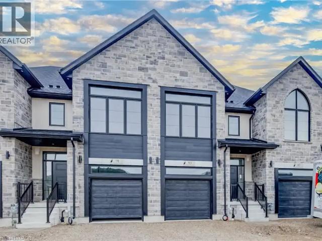 91 RIVERGREEN Crescent