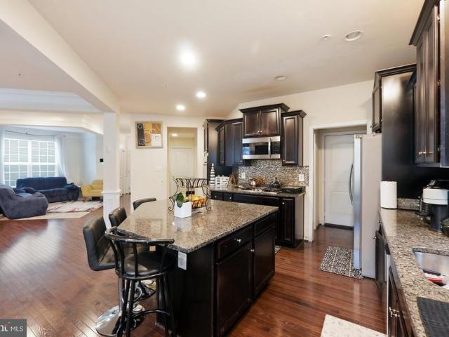 9205 Glenarden Parkway