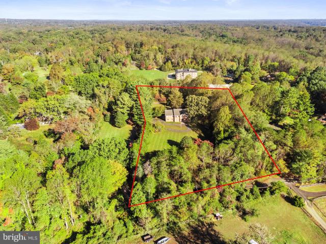 9200 Falls Run Rd, Great Falls, VA 22066 | MLS #VAFX2279