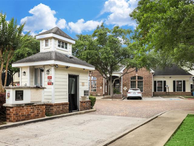 9200 westheimer road 606