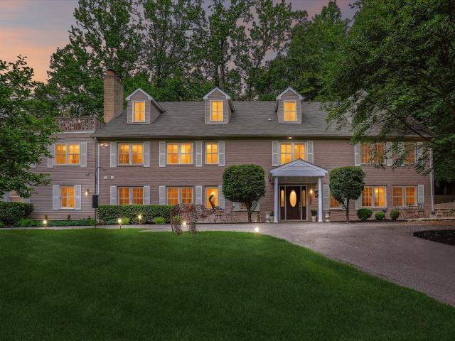 9201 Laurel Oak Drive