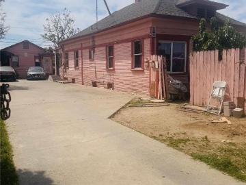 920 E 48th St, Los Angeles, CA 90011 | MLS #DW26054