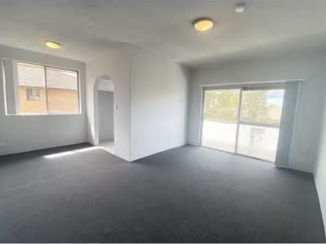 9/20 Rawson Street, Rockdale Apartment for rent Listed by Ian.