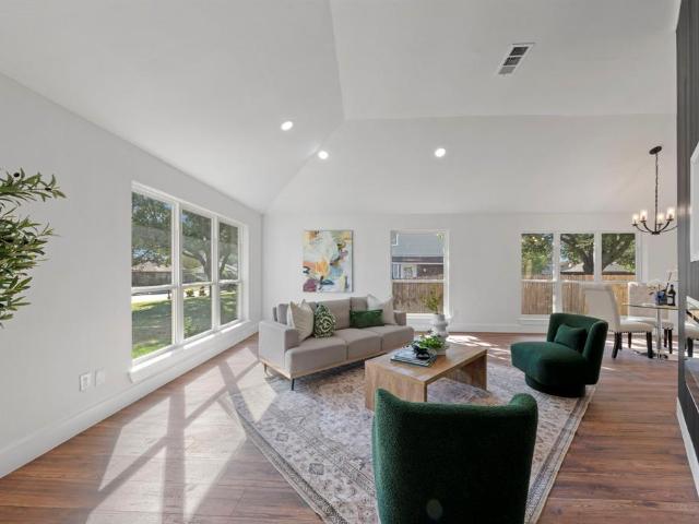 920 Worthington Drive