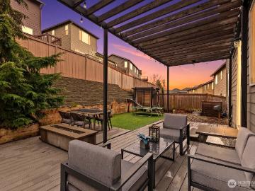 9219 Jacobia Ave SE, Snoqualmie, WA 98065 | MLS #2501