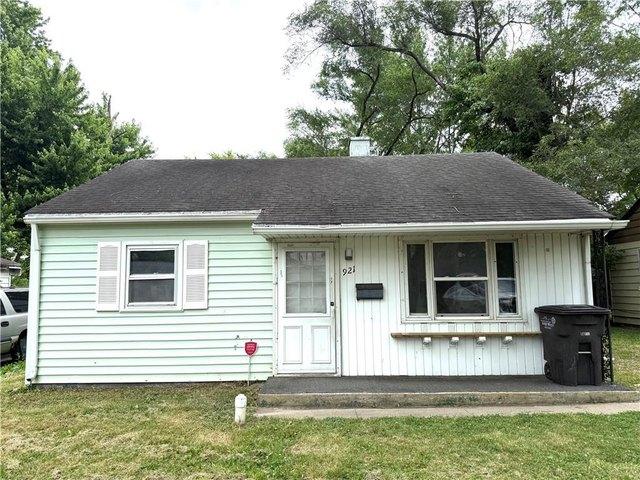 921 Giddings St, Danville, IL 61832