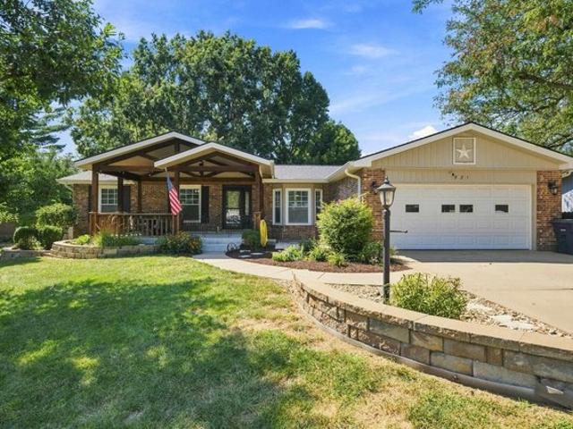 921 Dehoff Dr, Manhattan, KS 66502