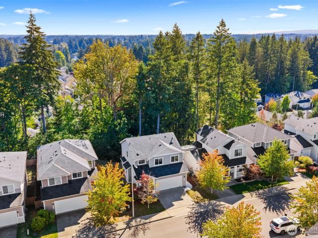 921 Ebbets Drive SW